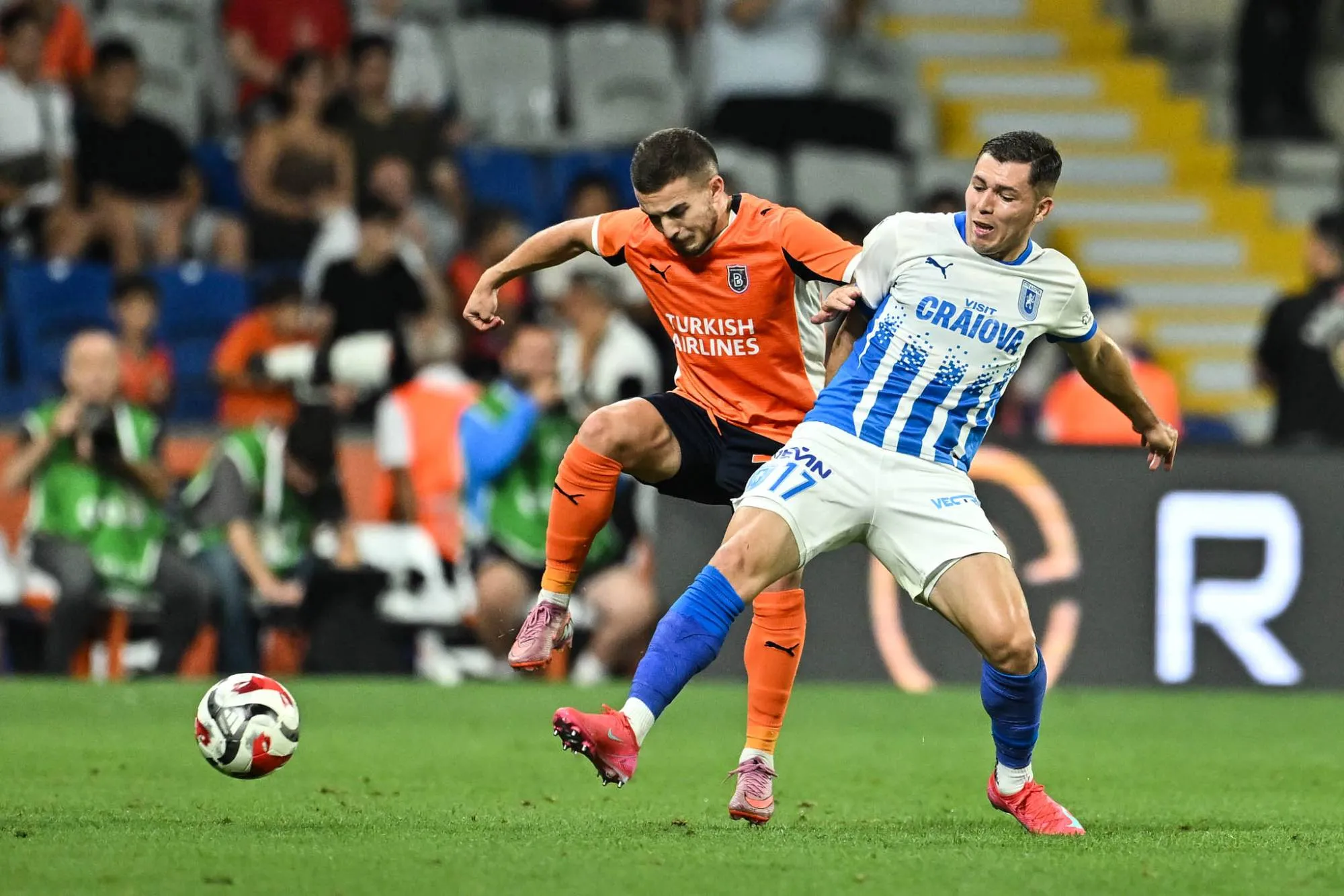 Craiova - Başakşehir Maçı Ne Zaman, Saat Kaçta ve Hangi Kanalda? UEFA Avrupa Konferans Ligi play-off turu 28 Ağustos Perşembe 2025