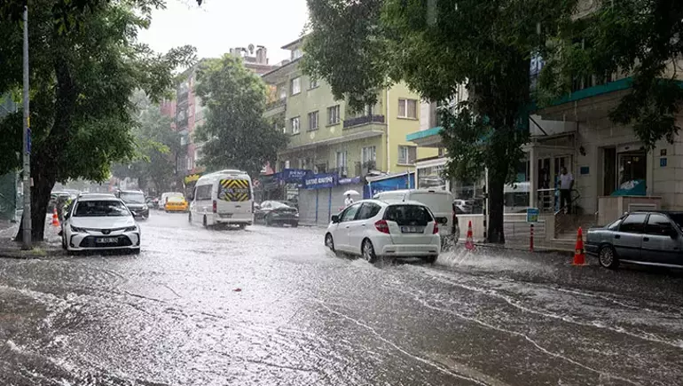 Meteoroloji’den İstanbul Dahil 20 İl İçin Sağanak Uyarısı