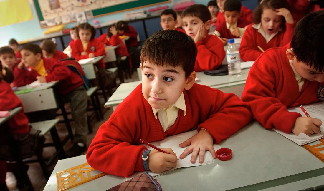 Okullar ne zaman açılıyor? 2025-2026 MEB takvimi açıklandı! Yaz tatilinin