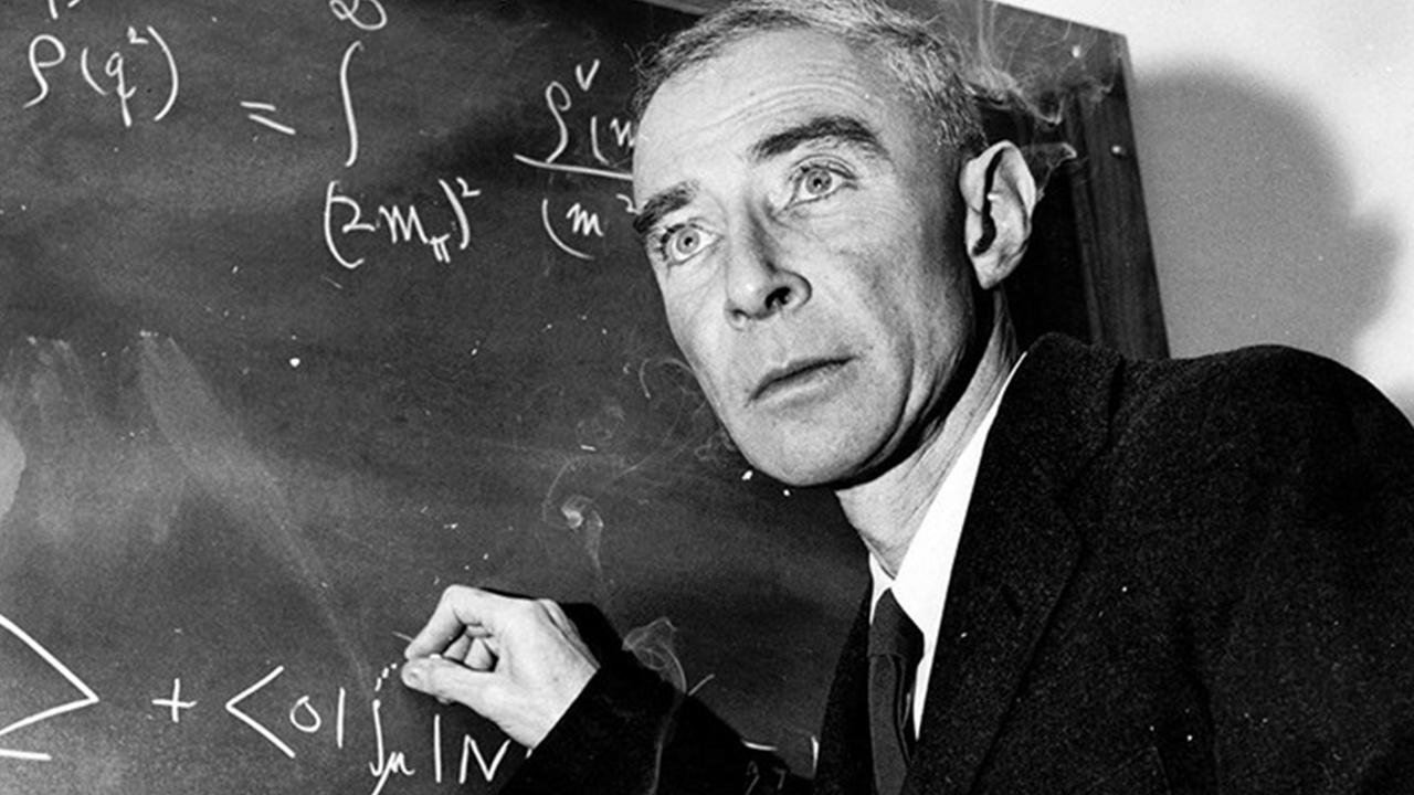 Oppenheimer Kimdir? Atom Bombasını Nasıl Yaptı, Filmi Ne Anlatıyor, Vicdan Azabı Çekti mi?
