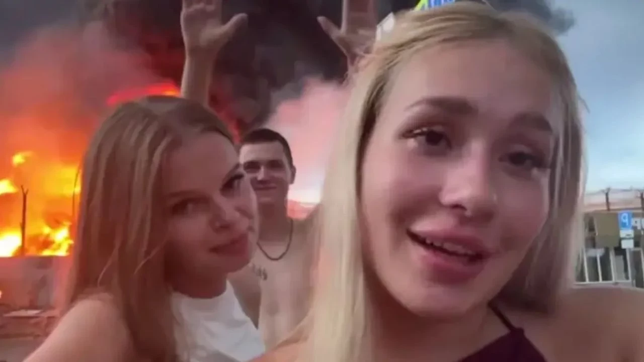 Rusya’da bir petrol tesisinin Ukrayna saldırısıyla yanmasından sonra TikTok videosu