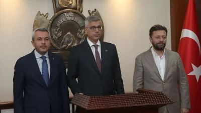 Sağlık Bakanı Kemal Memişoğlu, çeşitli temaslarda bulunmak üzere geldiği Rize’de