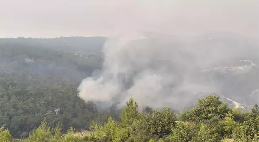 Mersin’de Silifke ve Anamur ilçelerinde çıkan orman yangını, günlerdir kontrol