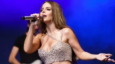 Simge, 13 Eylül 2025’te İstanbul Anadolu Jolly Joker Kartal sahnesinde