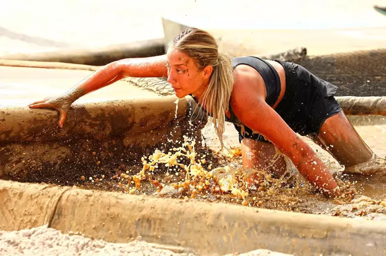 Survivor Aleyna'dan Olay Sözler: “Nagihan'la Denedim Ama Olmadı”