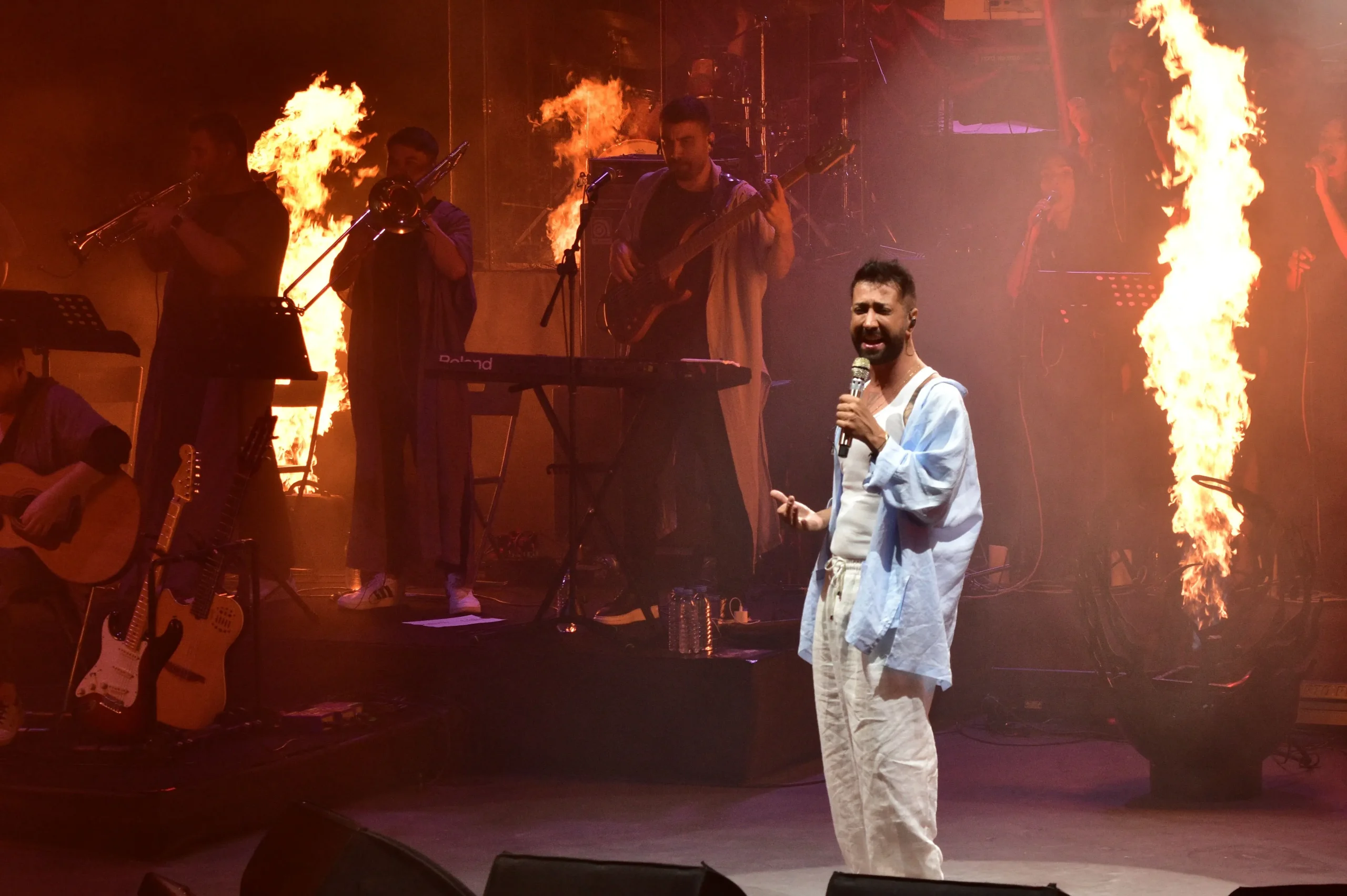 Tan Taşçı Kimdir? Hayatı, Müzik Kariyeri ve Özel Yaşamı