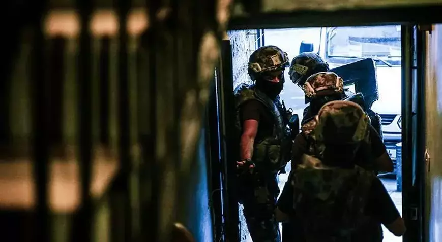 Uyuşturucu satıcılarına yönelik 70 ilde düzenlenen geniş çaplı operasyonlarda 940