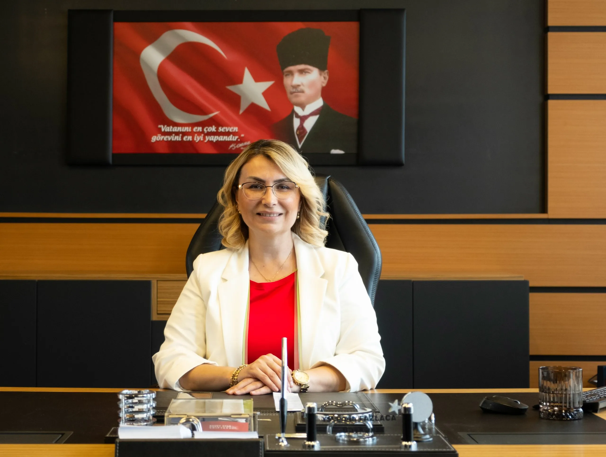 Yasemin Fazlaca Kimdir? Yasemin Fazlaca neden istifa etti, kaç yaşında, nereli, hangi partiden?
