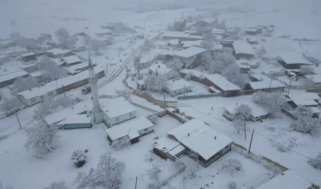 Tekirdağ’da gece saatlerinde başlayan ve etkisini giderek artıran yoğun kar