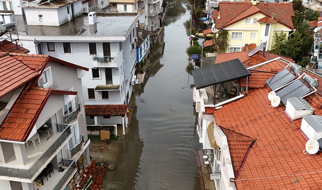 Türkiye’nin dört bir yanında etkili olan şiddetli fırtına ve sağanak