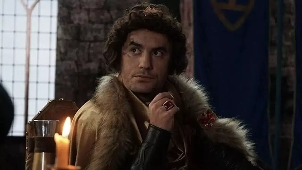 Prens dizisiyle dijital platformlarda fırtınalar estiren Giray Altınok, bu kez