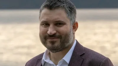 İş dünyası ve kamu yönetimindeki stratejik hamleleriyle adından sıkça söz