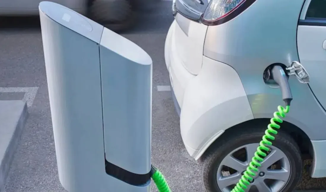Elektrikli araç dünyasında merakla beklenen devrim niteliğindeki düzenleme resmen hayata