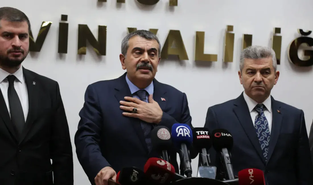 Milli Eğitim Bakanı Yusuf Tekin, Artvin’de katıldığı Eğitim Değerlendirme Toplantısı’nda