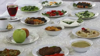 Ramazan ayının dördüncü gününde hem mideyi yormayacak hem de damaklarda