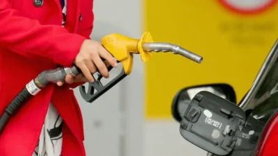 19 Şubat 2026 tarihi itibarıyla brent petrol piyasasında yaşanan dalgalanmalar