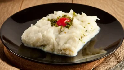 Ramazan ayının gelmesiyle birlikte sofraların baş tacı olan güllaç fiyatlarında