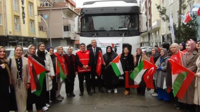 Kocaeli’nin Çayırova ilçesinde Gazze’ye ulaştırılmak üzere gıda malzemeleriyle hazırlanan 2