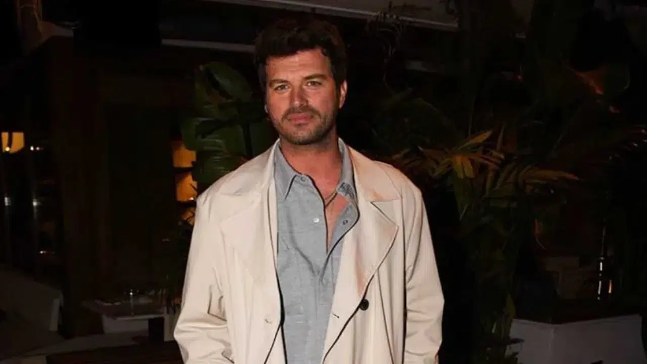 Dizi dünyasında büyük ses getirmesi beklenen Dönence projesi için geri