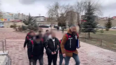 Sivas merkezli yürütülen nitelikli dolandırıcılık soruşturmasında, kendilerini mülk sahibi gibi