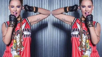 Ünlü şarkıcı Demet Akalın’ın yıllar içindeki değişimi ve estetik müdahale