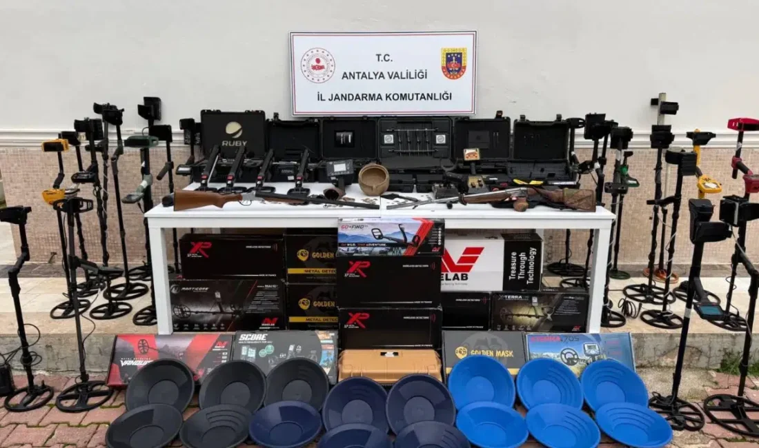 Antalya’nın Kepez ilçesinde jandarma ekiplerinin titizlikle yürüttüğü tarihi eser operasyonu