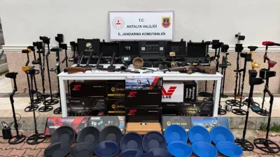 Antalya’nın Kepez ilçesinde jandarma ekiplerinin titizlikle yürüttüğü tarihi eser operasyonu