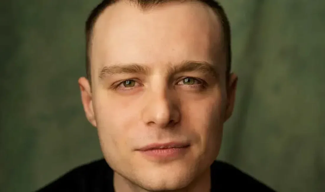 14 Nisan 1996 tarihinde dünyaya gelen ve oyunculuk yeteneğiyle kısa