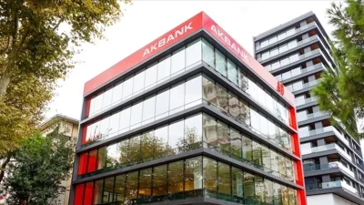 Akbank, küresel finans dünyasının en önemli aktörlerinden biri olan Uluslararası