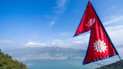 Nepal’de seyir halindeki bir yolcu otobüsünün kontrolden çıkarak nehre yuvarlanması