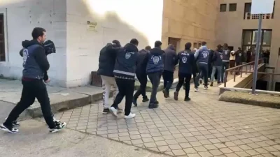 Bursa’da yasa dışı bahis sitelerini yöneten ve bu yolla haksız