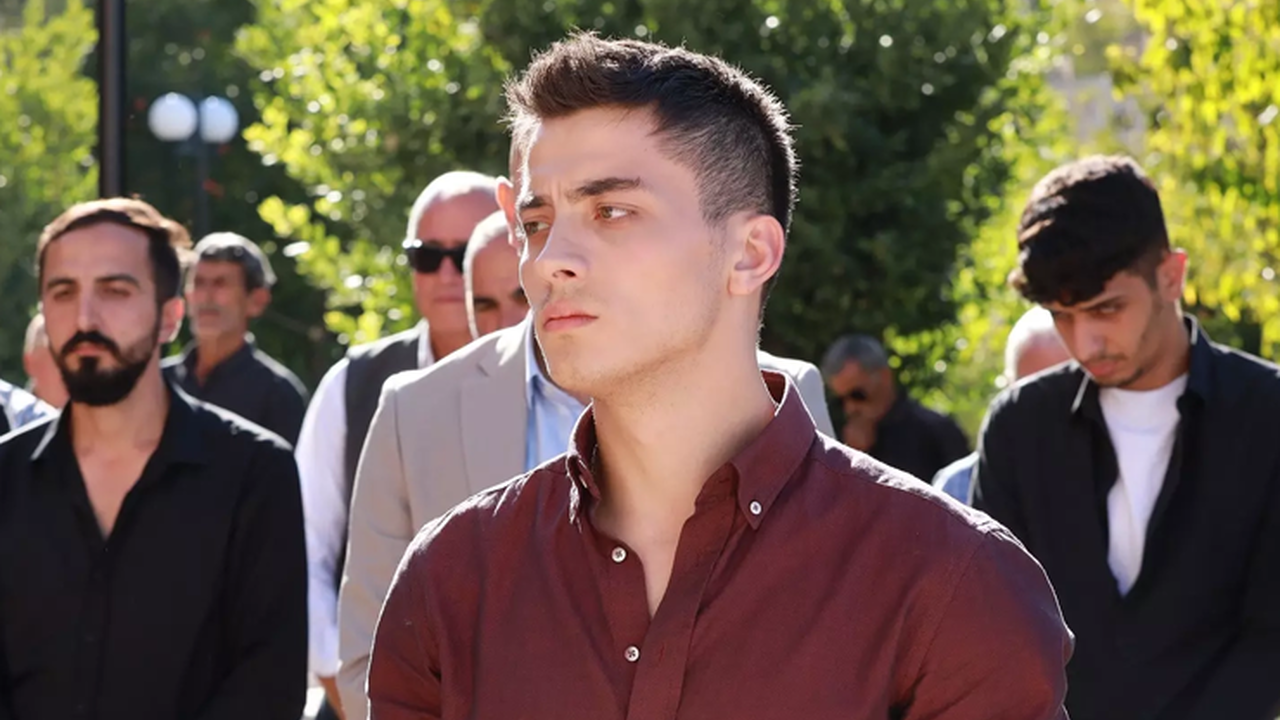 Televizyon dünyasının yükselen yıldızları arasında gösterilen Atakan Özkaya, özellikle Kardeşlerim