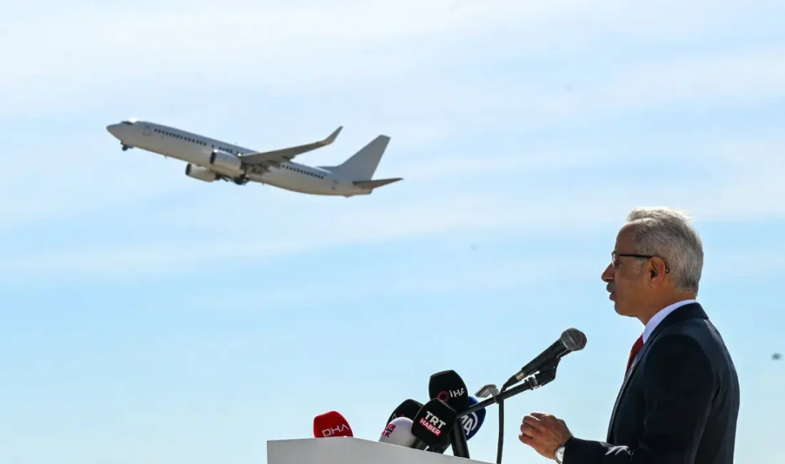Ulaştırma ve Altyapı Bakanı Abdulkadir Uraloğlu, Türkiye’nin hava seyrüsefer hizmetlerinde
