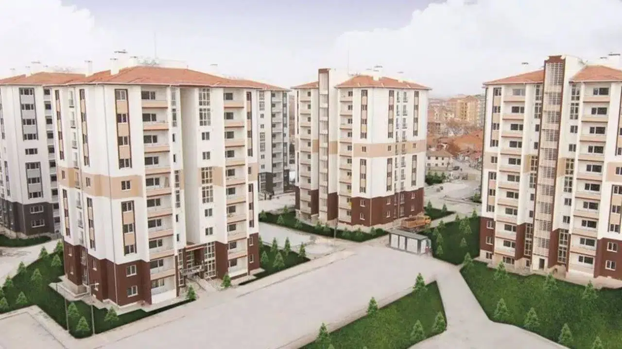 Edirne’de binlerce vatandaşın heyecanla beklediği TOKİ sosyal konut projesinde kura