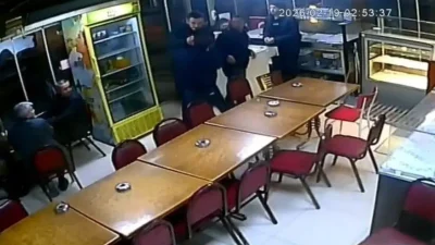 Kütahya’da bir çay ocağında aniden gelişen bıçaklı saldırı bölgede büyük