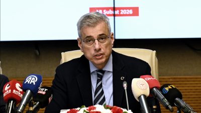 Sağlık Bakanı Kemal Memişoğlu, toplumun büyük bir merakla beklediği HPV