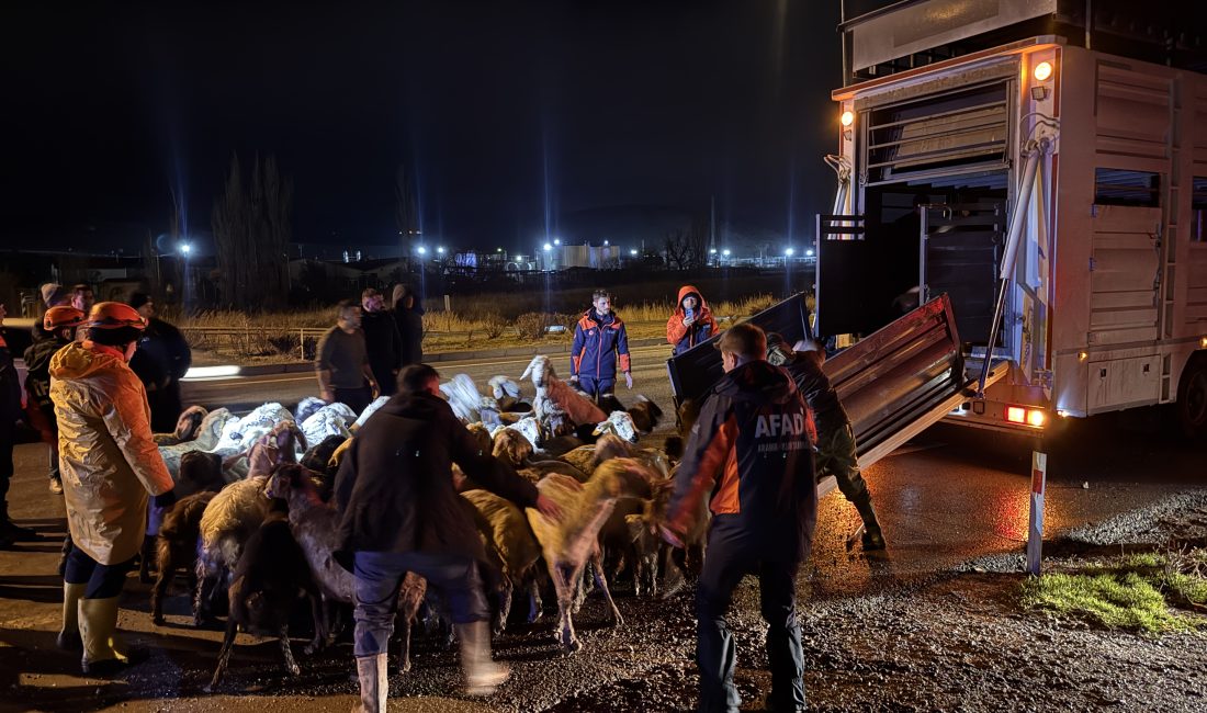 Kayseri’nin Kocasinan ilçesinde sabah saatlerinden itibaren etkisini artıran kuvvetli sağanak