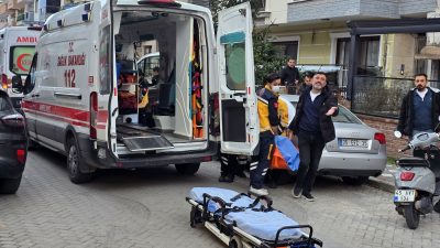 Manisa’nın Turgutlu ilçesinde haber alınamayan bir çiftin yaşadığı eve balkondan