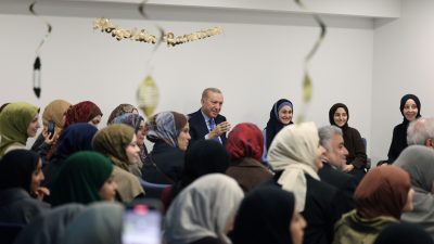 Cumhurbaşkanı Recep Tayyip Erdoğan, İstanbul’daki yoğun programının ardından Üsküdar’da bulunan