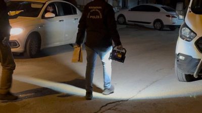 Kayseri’nin Kocasinan ilçesinde elindeki tabancayla oynadığı sırada kazara kendini sol