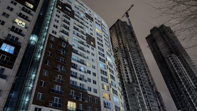 Esenyurt’ta bir sitenin 5. katında yankılanan silah sesleri büyük bir