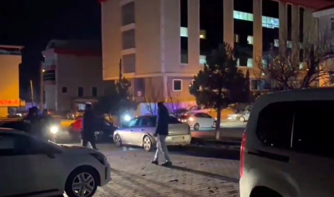 Kütahya’da 100. Yıl Mahallesi’nde meydana gelen olayda, kayınpeder ile damadı