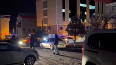 Kütahya’da 100. Yıl Mahallesi’nde meydana gelen olayda, kayınpeder ile damadı