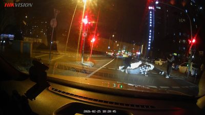 İstanbul Üsküdar’da akşam saatlerinde kaydedilen görüntüler sosyal medyada geniş yankı