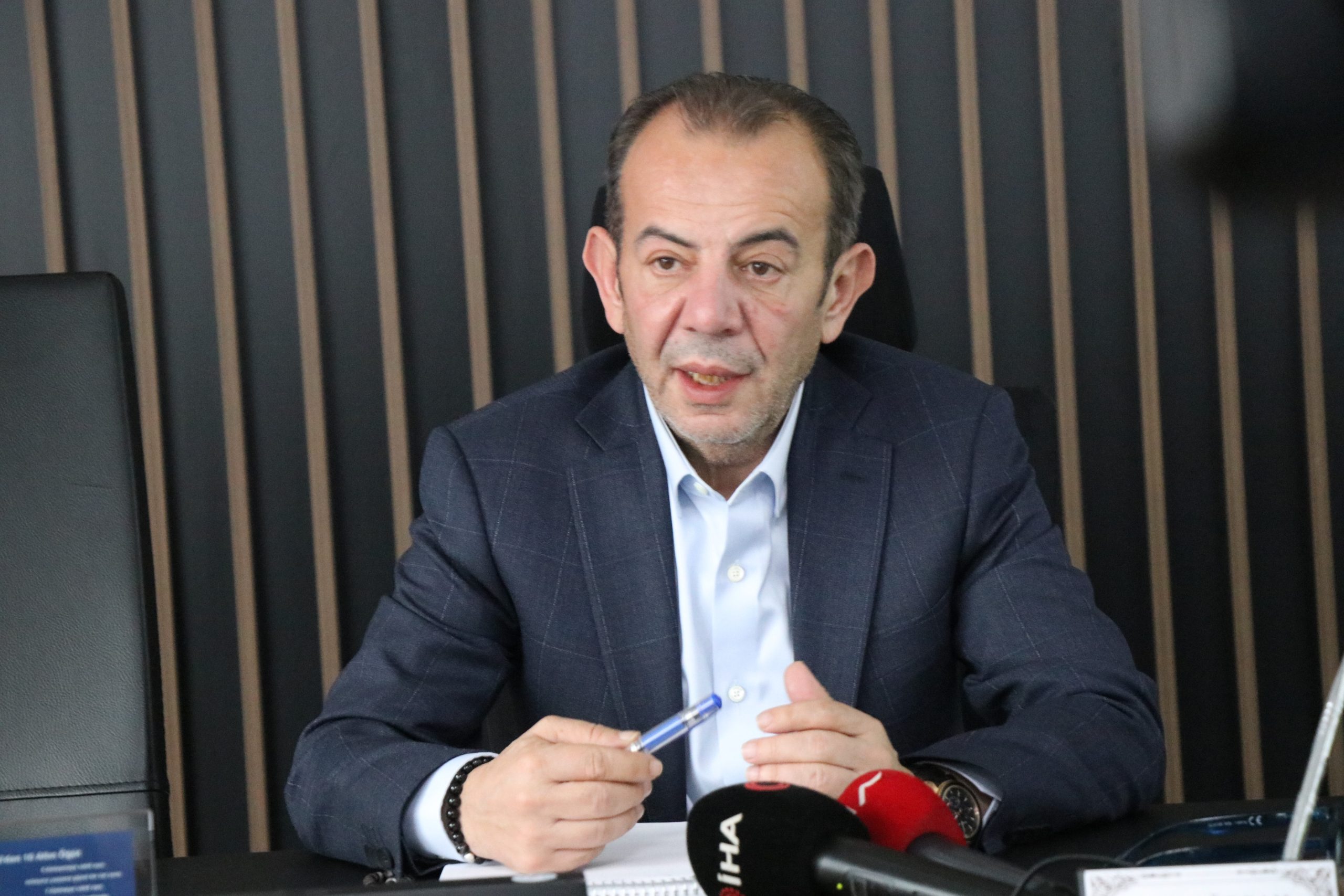 Bolu Belediye Başkanı Tanju Özcan ve beraberindeki 13 kişi, sabah