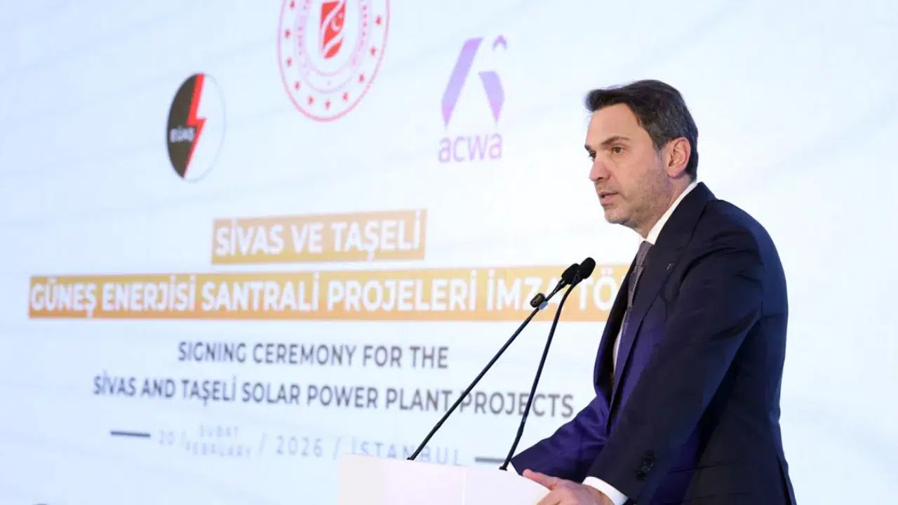 Enerji ve Tabii Kaynaklar Bakanı Alparslan Bayraktar, Türkiye’nin yenilenebilir enerji