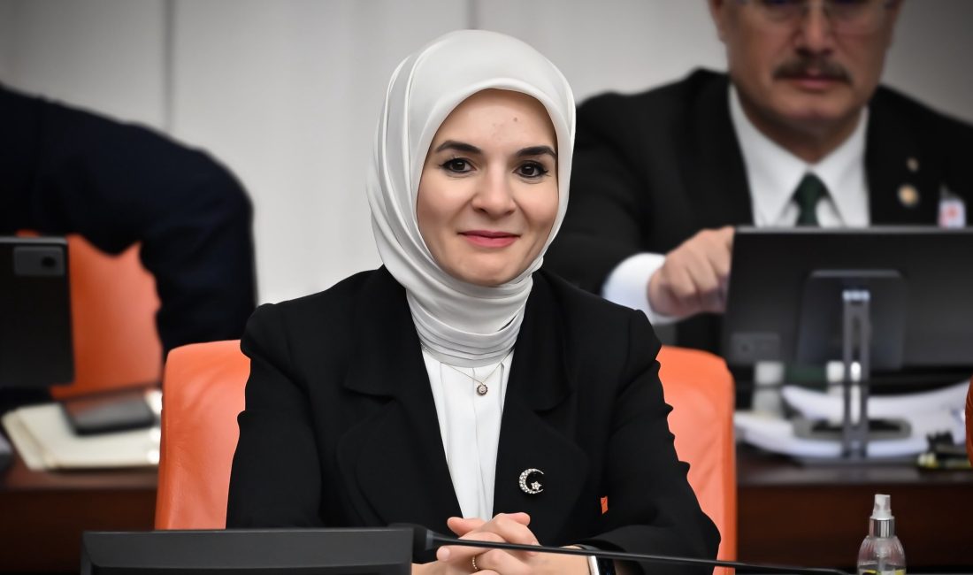 Aile ve Sosyal Hizmetler Bakanı Mahinur Özdemir Göktaş, dijital dünyada