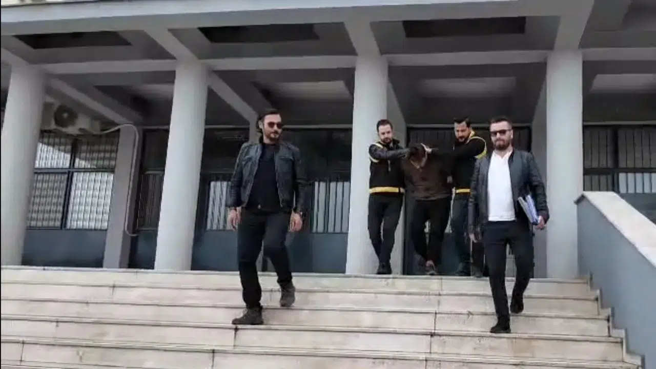 Aydın’ın Efeler ilçesinde kendi evlerinde cansız bedenleri bulunan Turgut ve