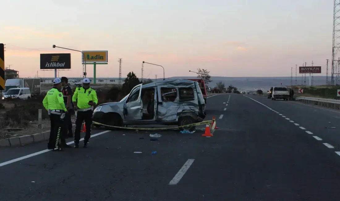 Kayseri’de 2’si öğretmen toplam 3 kişinin yaşamını yitirdiği trafik kazasına