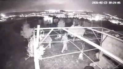 Osmaniye’nin Toprakkale ilçesinde bir hobi bahçesine dadanan hırsızlar, yaklaşık 40